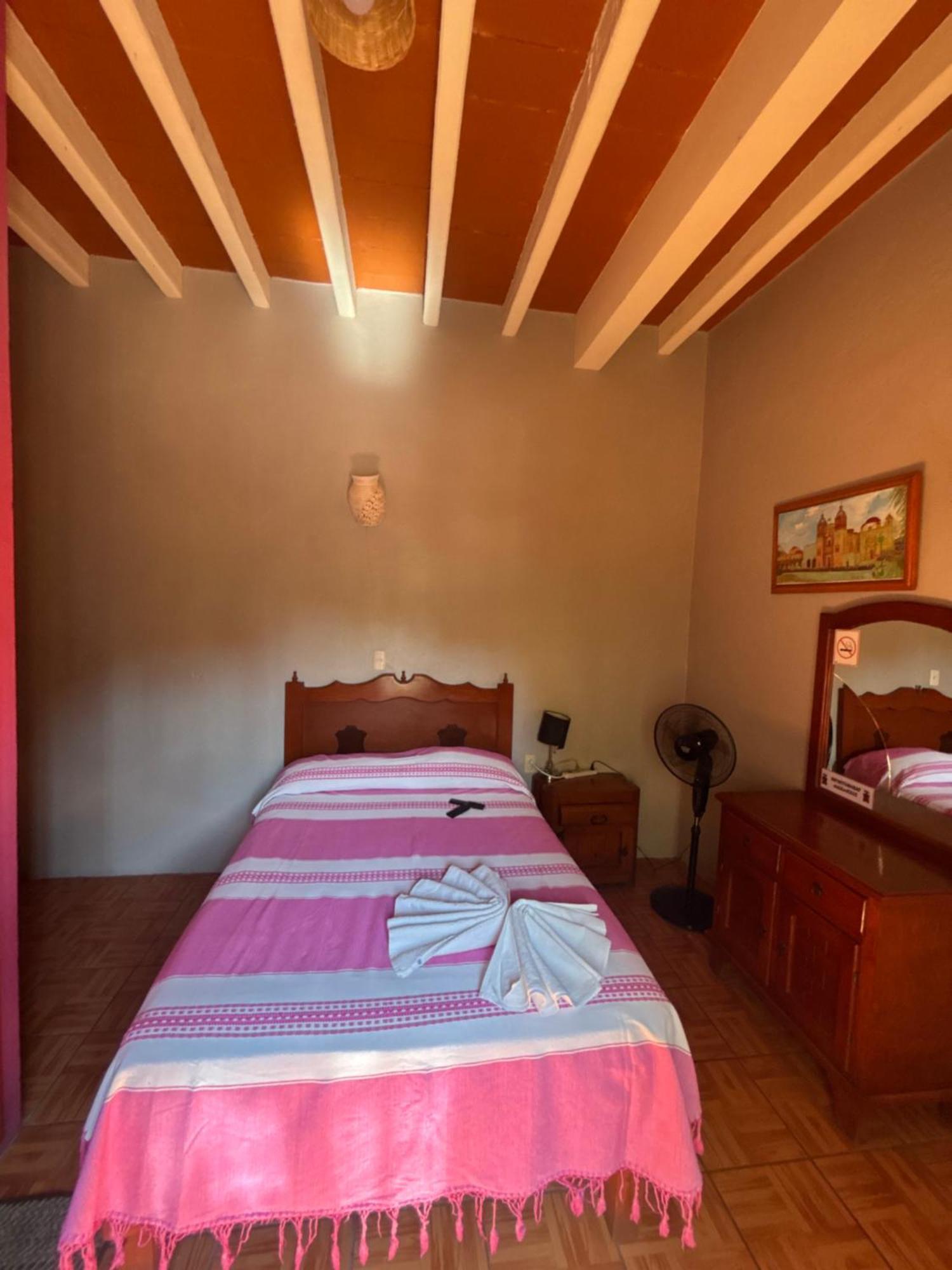 Hotel Posada "Mi Rosita" Oaxaca Екстер'єр фото