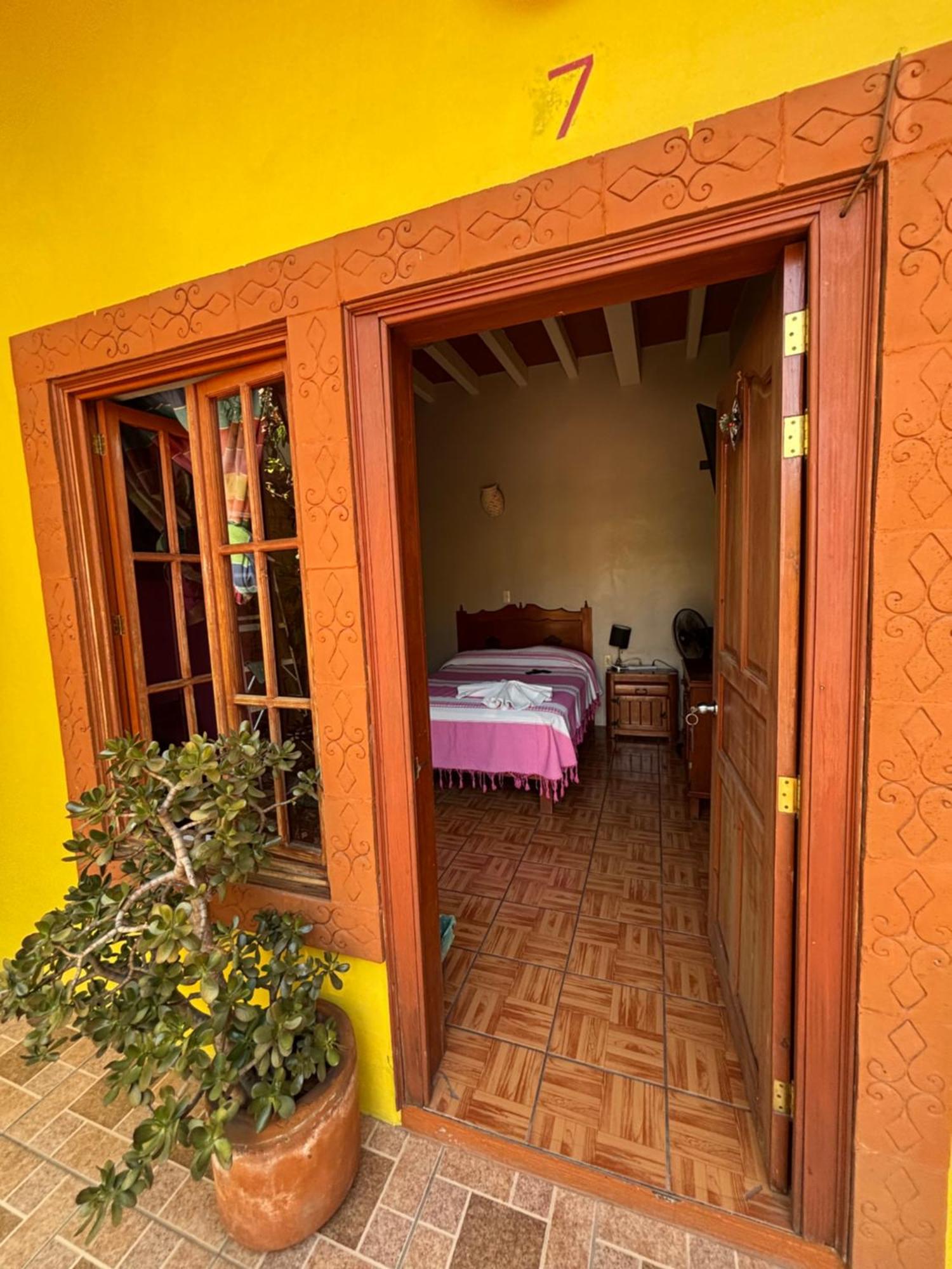 Hotel Posada "Mi Rosita" Oaxaca Екстер'єр фото