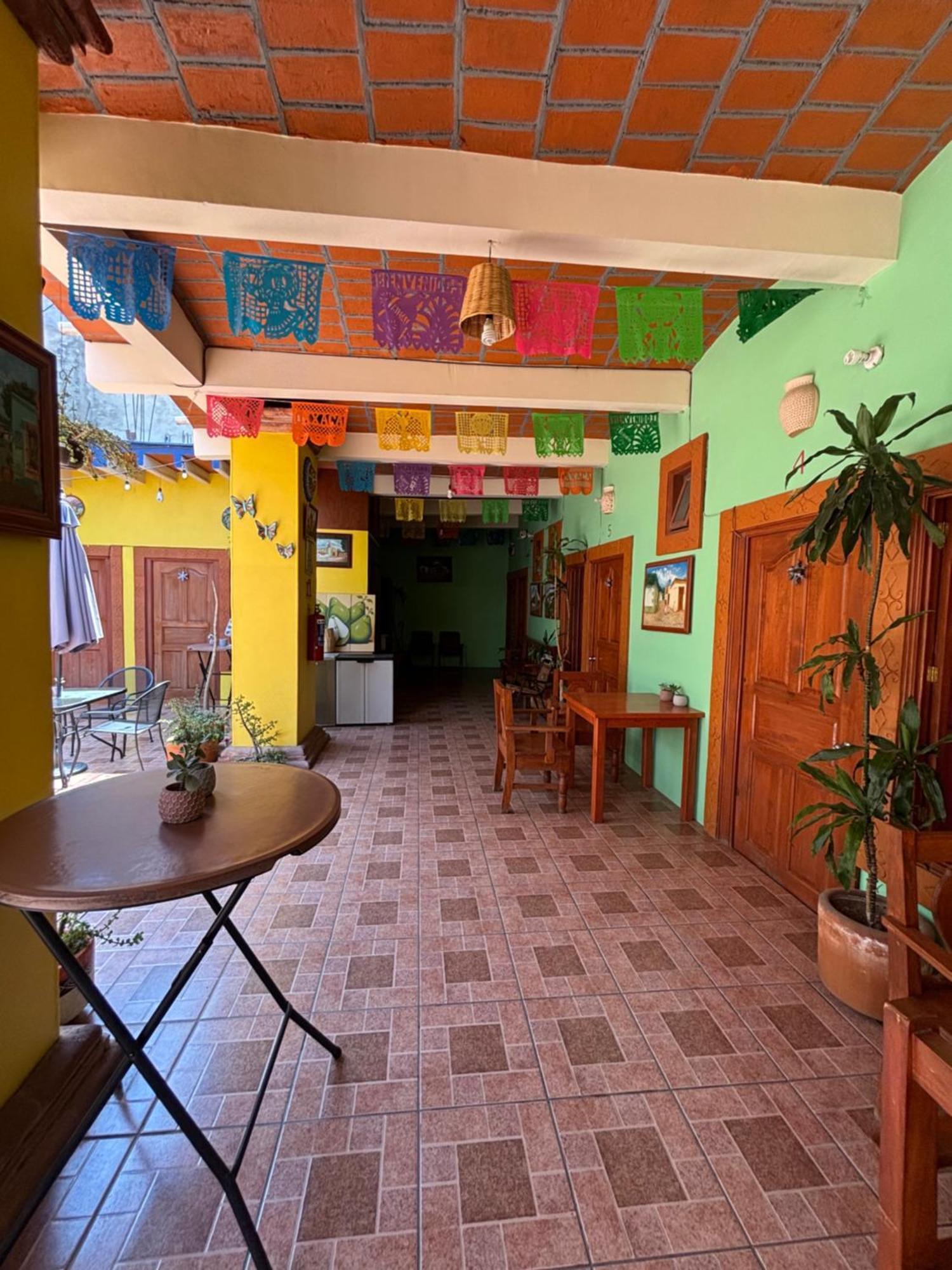 Hotel Posada "Mi Rosita" Oaxaca Екстер'єр фото
